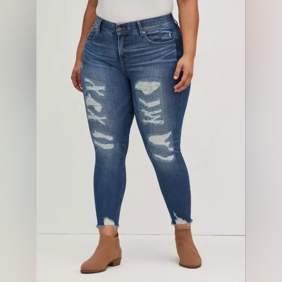 Torrid Bombshell Skinny Premium Stretch High-Rise Destructed Jean 20R - Picture 3 of 16